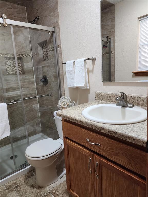 8004 Wilshire Hills Dr, Oklahoma City, OK 73132 - photo 29