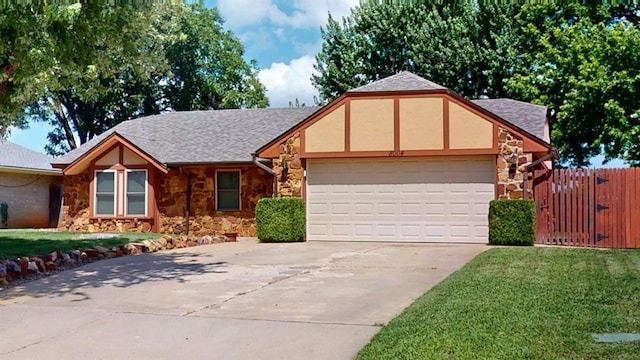 8004 Wilshire Hills Dr, Oklahoma City, OK 73132 - photo 1