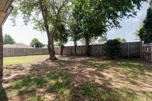 300 Yukon Ave, Yukon, OK 73099 - view of fenced backyard