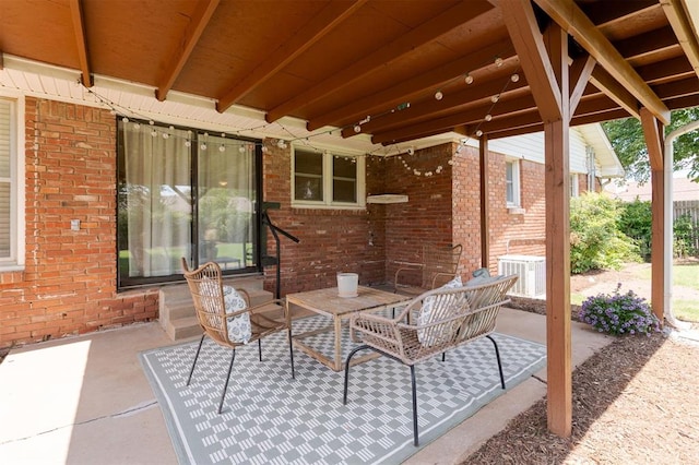 2800 Kerry Ln, Oklahoma City, OK 73120 - view of patio
