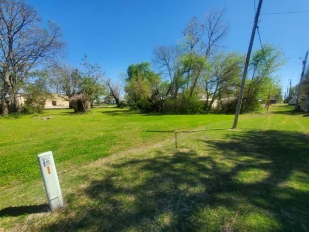 501 S 2nd St, Okemah, OK 74859 - photo 7
