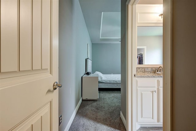 4600 Kentucky Ridge Dr, Mustang, OK 73064 - hall featuring carpet and baseboards