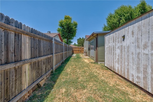 7010 NW 44th St, Bethany, OK 73008 - view of fenced backyard