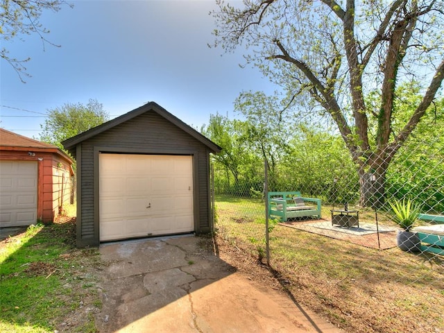 2212 N Kelham Ave, Oklahoma City, OK 73111 - detached garage with driveway
