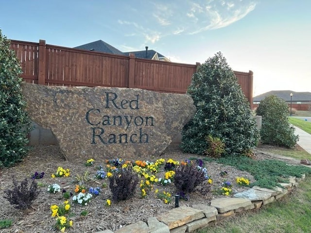 821 Mount Irving Way, Norman, OK 73071 - view of community sign