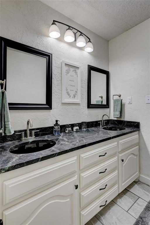 10443 NW Chibitty Rd, Lawton, OK 73507 - photo 27