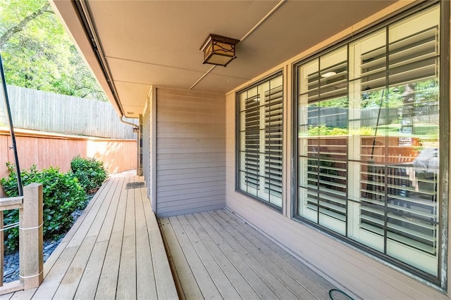 1600 Turtlecreek Rd, Edmond, OK 73013 - view of wooden terrace