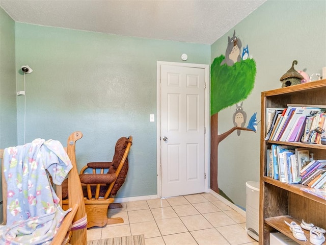 5305 S Drexel Ave, Oklahoma City, OK 73119 - living area featuring light tile patterned floors and baseboards