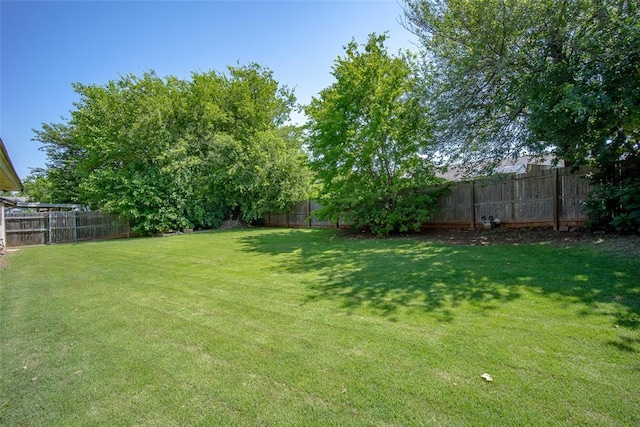 12612 Bannockburn Pl, Oklahoma City, OK 73142 - view of fenced backyard