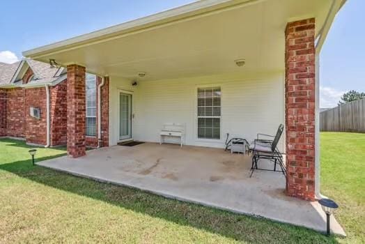 11416 Leslie Beachler Ln, Midwest City, OK 73130 - view of patio