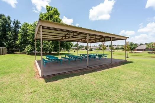 11416 Leslie Beachler Ln, Midwest City, OK 73130 - surrounding community featuring a yard and a gazebo