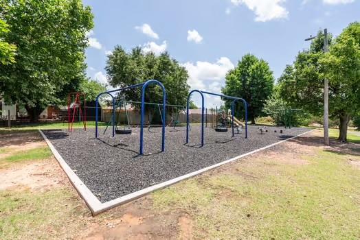 11416 Leslie Beachler Ln, Midwest City, OK 73130 - view of communal playground