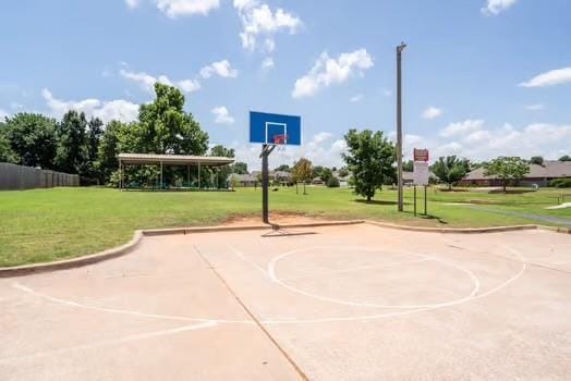 11416 Leslie Beachler Ln, Midwest City, OK 73130 - view of sport court featuring a lawn and community basketball court