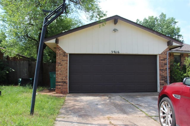 3916 SE 46th St, Oklahoma City, OK 73135 - view of garage