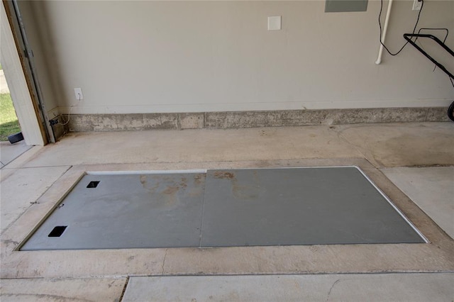 9120 NW 123rd St, Yukon, OK 73099 - view of garage