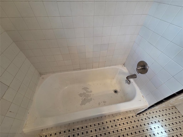 1103 S Hadden Ave, El Reno, OK 73036 - view of bathroom