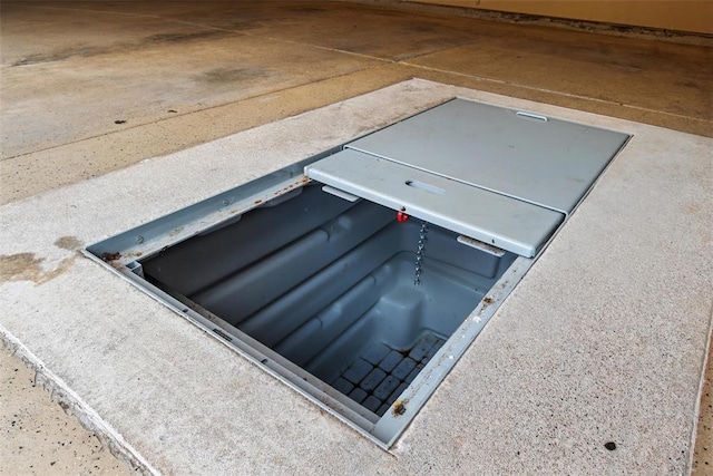 15016 Kurdson Way, Edmond, OK 73013 - view of storm shelter