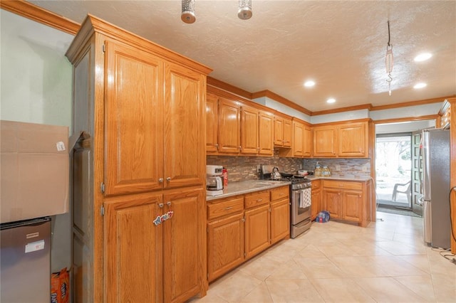 1404 Oak Dr, Edmond, OK 73034 - kitchen featuring stainless steel appliances, crown molding, backsplash, light countertops, and light tile patterned flooring