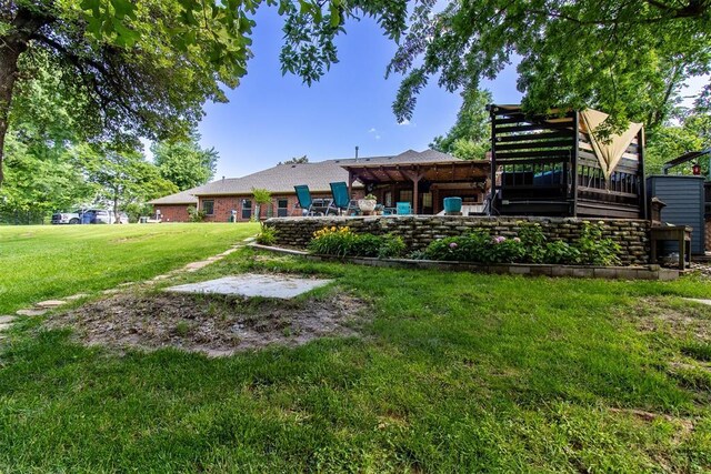 10517 SE 49th St, Oklahoma City, OK 73150 - back of property with a lawn