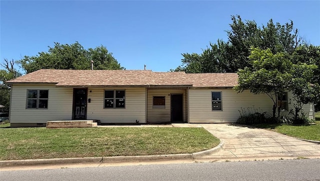 2918 N Prospect Ave, Oklahoma City, OK 73111 - ranch-style home featuring a front lawn