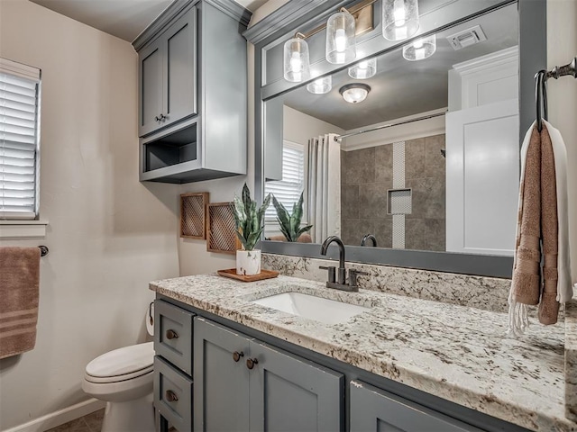 4821 Hidalgo Ave, Mustang, OK 73064 - bathroom with vanity and curtained shower