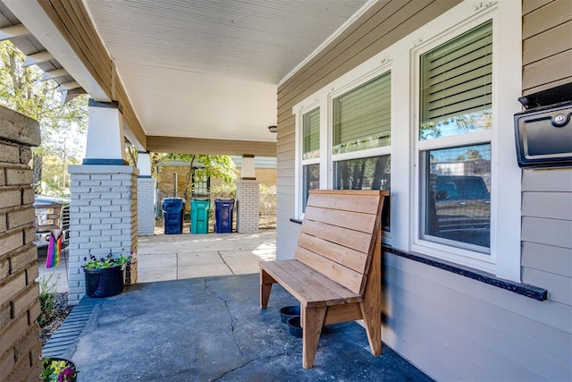 3424 NW 16th St, Oklahoma City, OK 73107 - view of porch