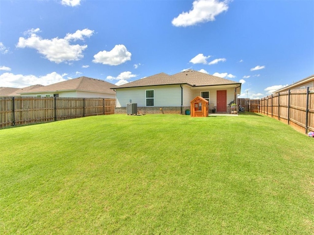 10408 NW 17th St, Oklahoma City, OK 73127 - back of house with a fenced backyard
