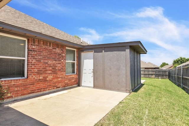 11321 NW 103rd St, Yukon, OK 73099 - view of patio / terrace