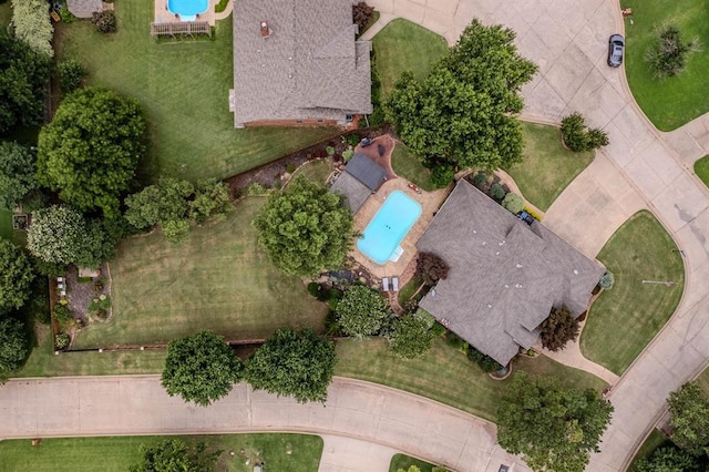 4719 W Two Lakes Ave, Norman, OK 73072 - aerial view of property's location with a pool