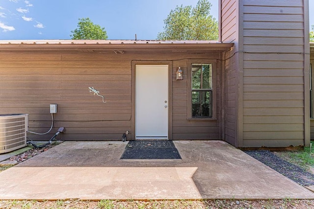 22797 N Henney Rd, Luther, OK 73054 - entrance to property
