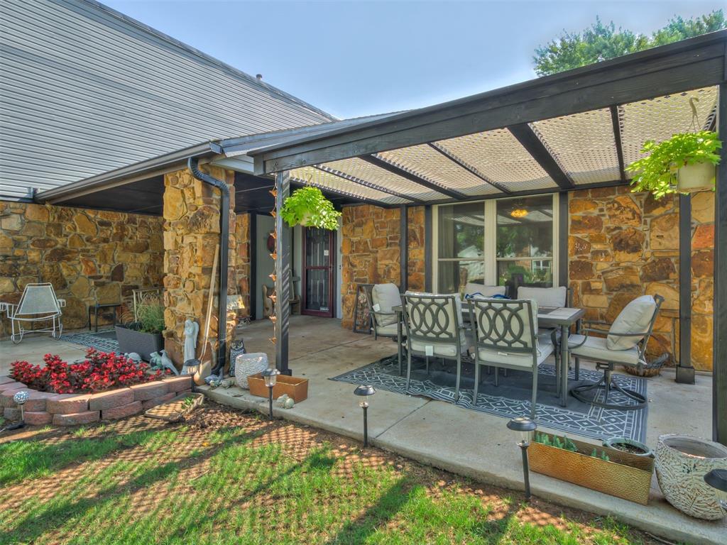 728 Westglen Dr, Yukon, OK 73099 - photo 1