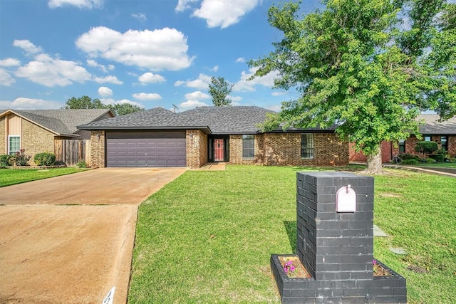 3208 Quail Cir, Altus, OK 73521 - single story home with an attached garage, brick siding, and driveway