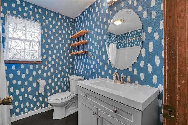 3208 Quail Cir, Altus, OK 73521 - bathroom featuring a shower with shower curtain, vanity, and wallpapered walls