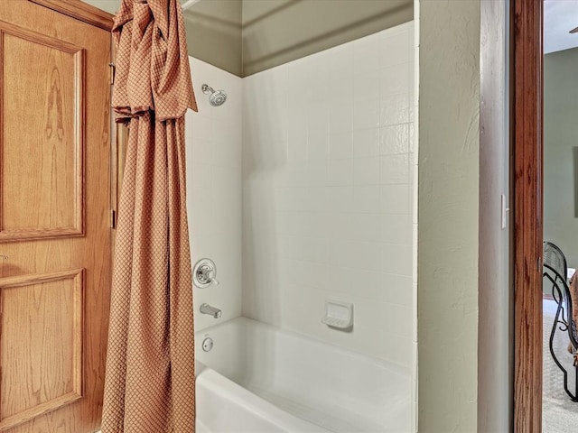 4109 Riva Ridge Ct, Edmond, OK 73003 - bathroom with shower / bathtub combination with curtain