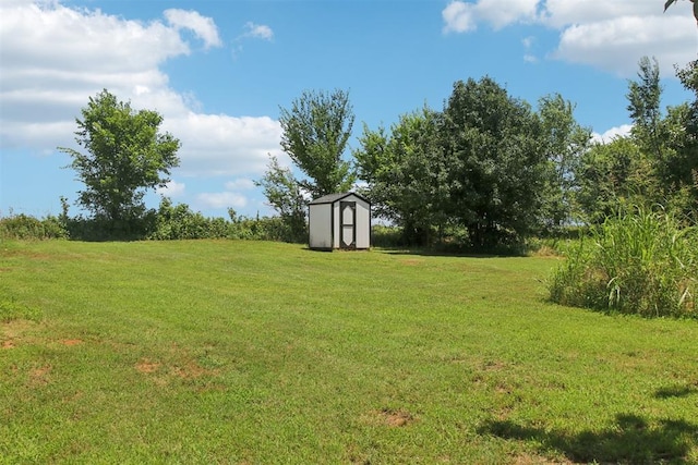 1600 Silver Stone Rd, Blanchard, OK 73010 - view of grassy yard with a shed