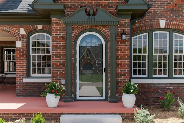 814 NE 18th St, Oklahoma City, OK 73105 - entrance to property featuring brick siding