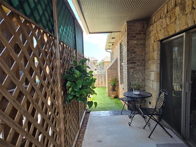 9252 Elaine Dr, Midwest City, OK 73130 - view of patio / terrace