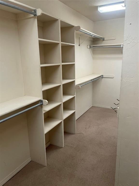 5725 SE 86th St, Oklahoma City, OK 73135 - spacious closet featuring carpet