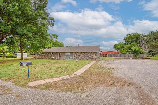 1319 N Cook, Cordell, OK 73632 - ranch-style home with stone siding