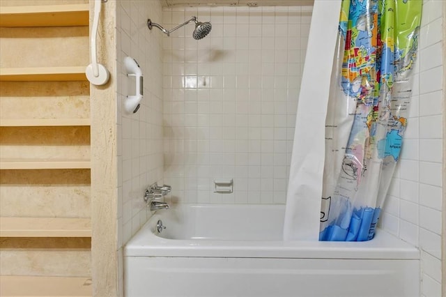 6100 N Brookline Ave Unit 2, Oklahoma City, OK 73112 - full bath featuring shower / bath combination with curtain