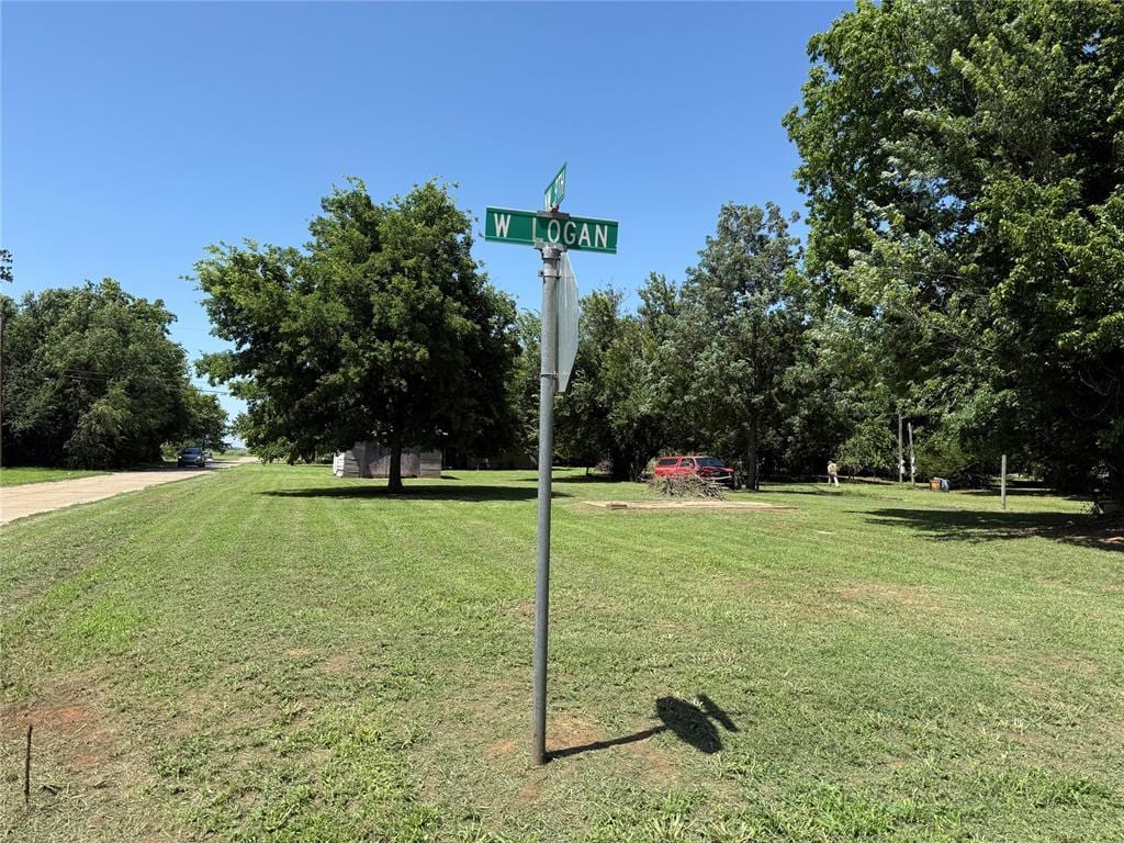 924 W Logan Ave, Guthrie, OK 73044 - photo 2