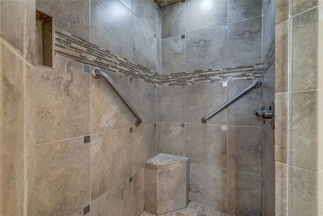 6704 Tall Oaks Dr, Oklahoma City, OK 73127 - bathroom featuring tiled shower