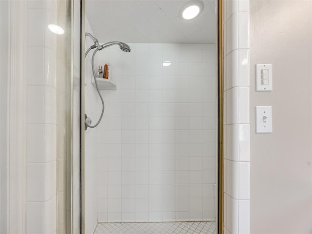 1405 Cambridge Ct, Shawnee, OK 74804 - bathroom featuring a shower stall