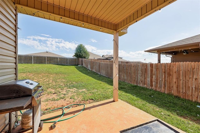 10409 NW 25th St, Yukon, OK 73099 - fenced backyard with a patio