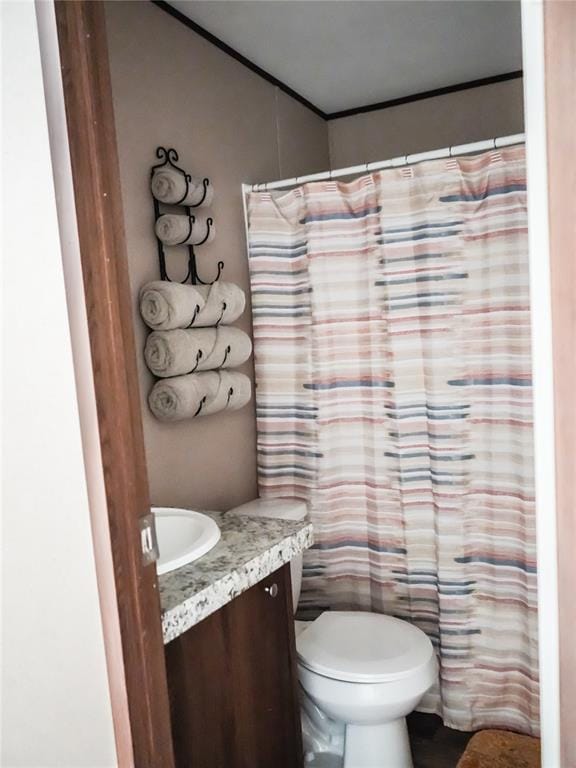 16940 Wildwood Dr, Lexington, OK 73051 - bathroom with vanity and a shower with shower curtain