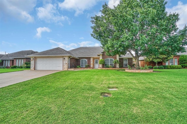 517 N Quail Run, Altus, OK 73521 - ranch-style home featuring an attached garage, concrete driveway, a front yard, and brick siding