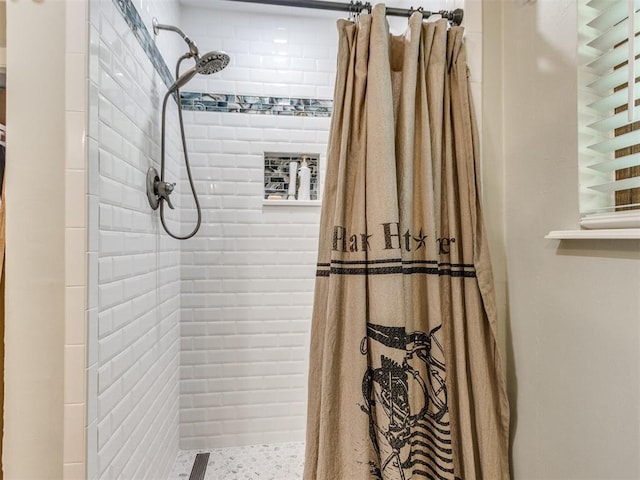 1616 E Cottonwood Rd, Goldsby, OK 73093 - full bath featuring tiled shower