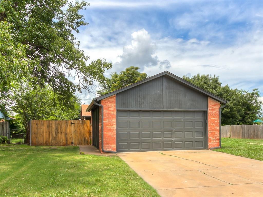 341 NW 119th St, Oklahoma City, OK 73114 - photo 1