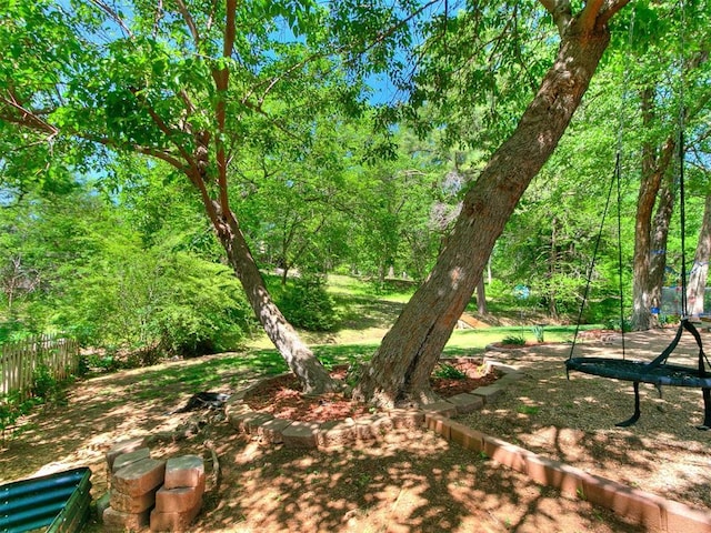 402 Hunters Ct, Edmond, OK 73034 - view of yard