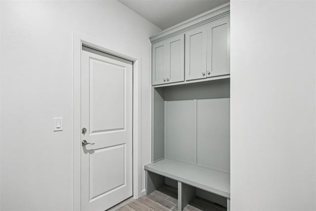 4204 Chesterfield Pl, Oklahoma City, OK 73179 - mudroom featuring light wood-type flooring